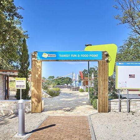 Happy Camp Mobile Homes In Camping Park Umag Karigador Exterior foto